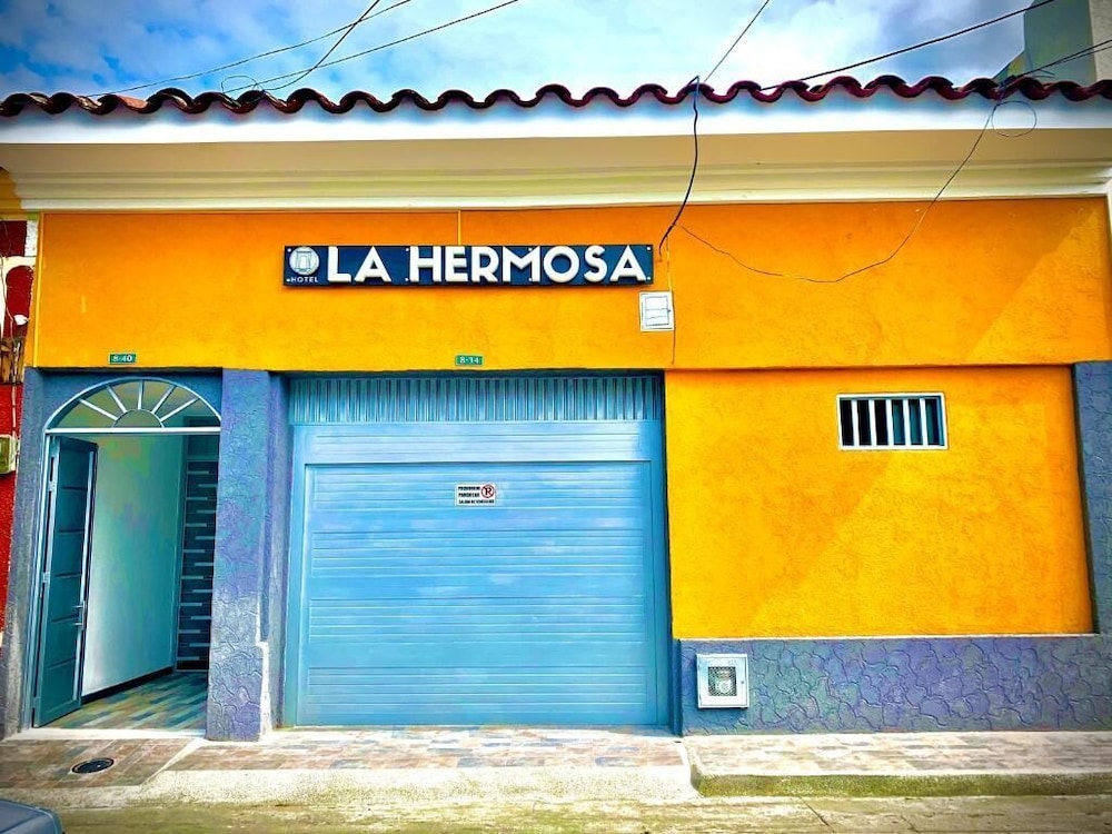 La Hermosa Hotel in Guadalajara De Buga, Colombia
