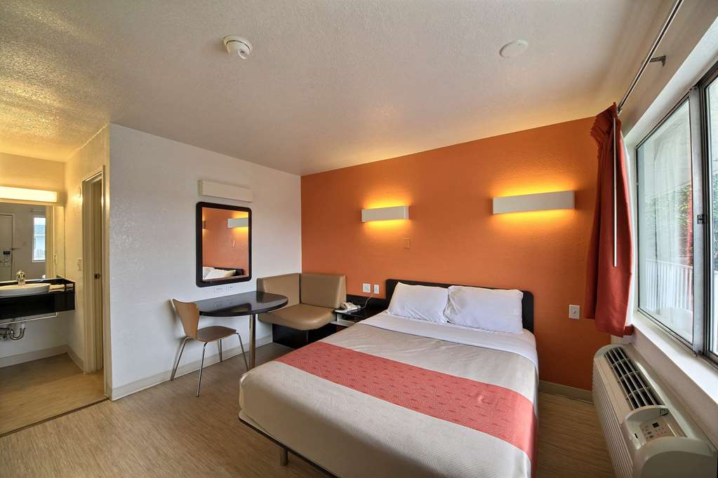 Motel 6 San Marcos TX - photo 19