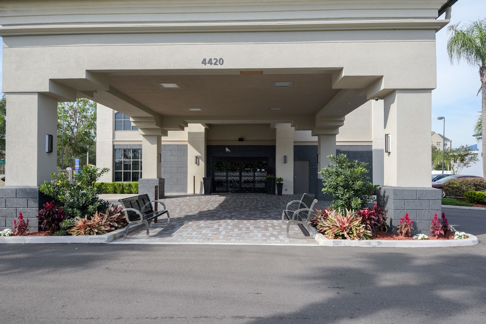 Hampton Inn Lakeland - photo 47