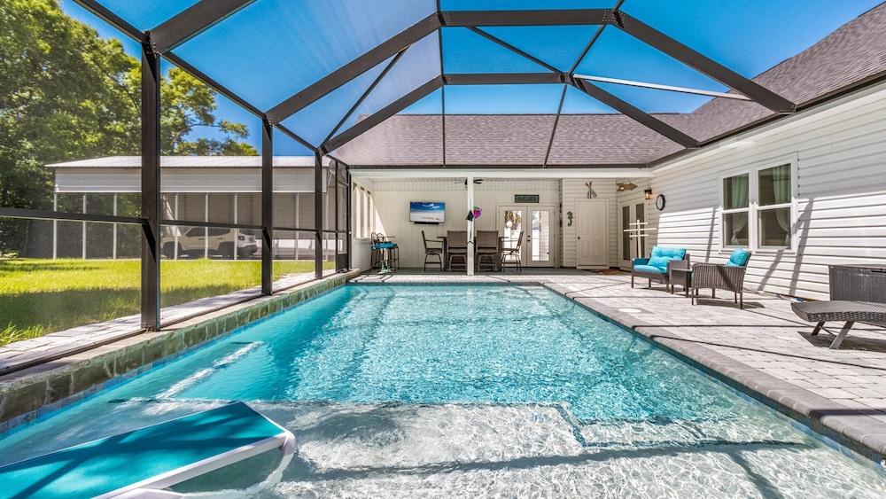 Southern Charm by Southern Vacation Rentals — 4-Star Luxury Hotel in Foley, United States