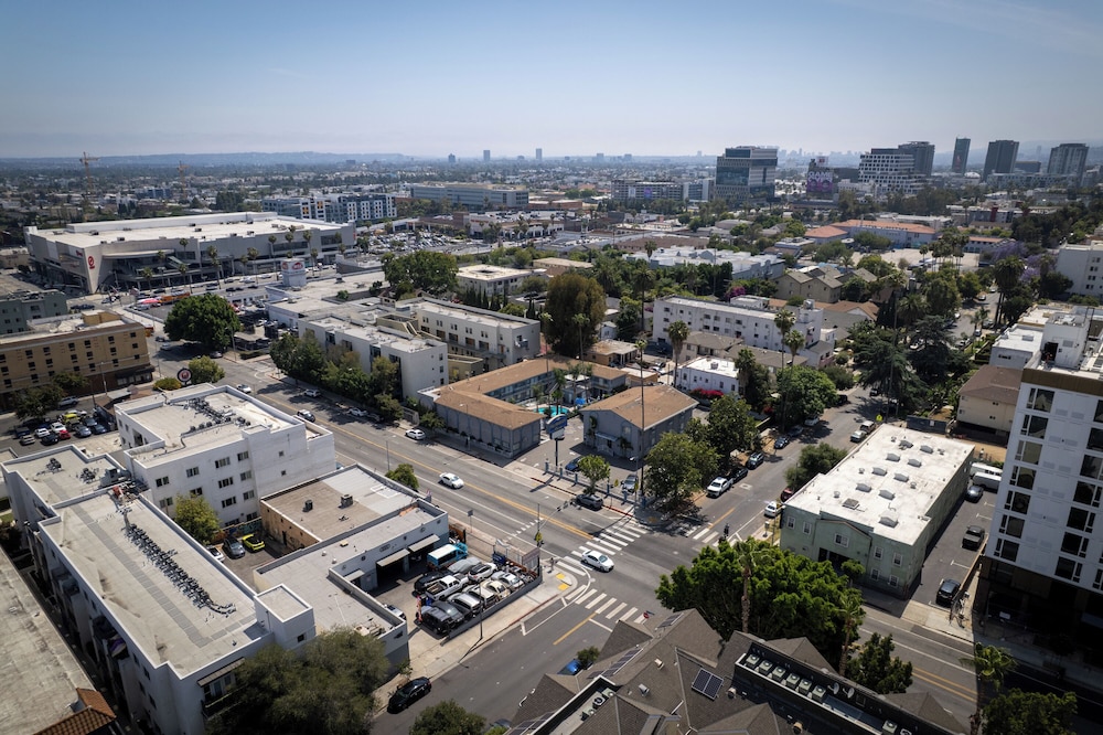 Hollywood City Inn - photo 73