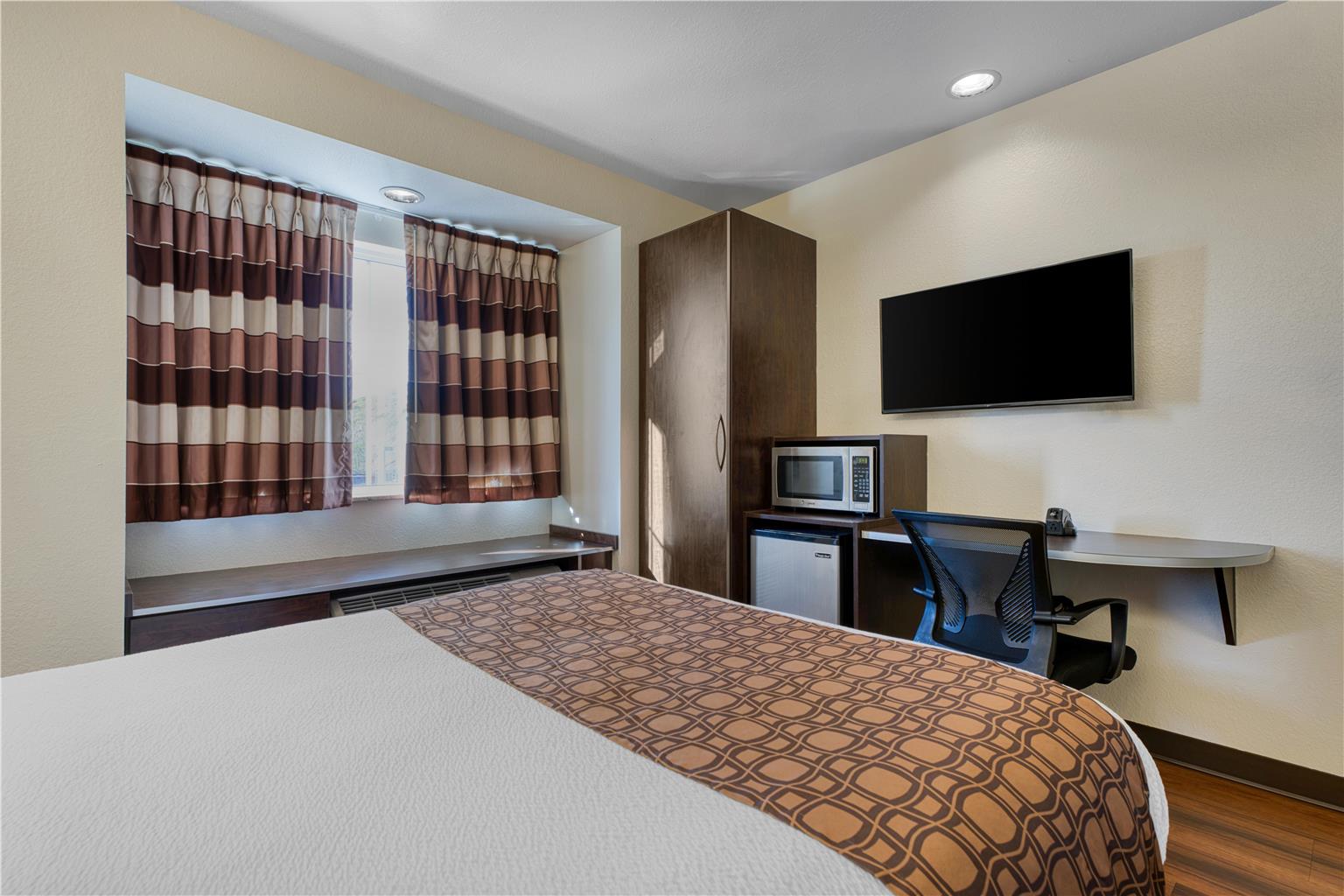 SureStay Plus Hotel by Best Western Buckhannon - photo 2