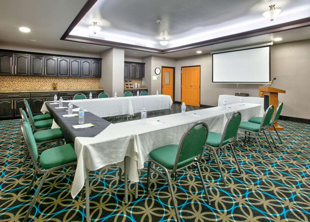 La Quinta Inn & Suites by Wyndham Little Rock Bryant - photo 25