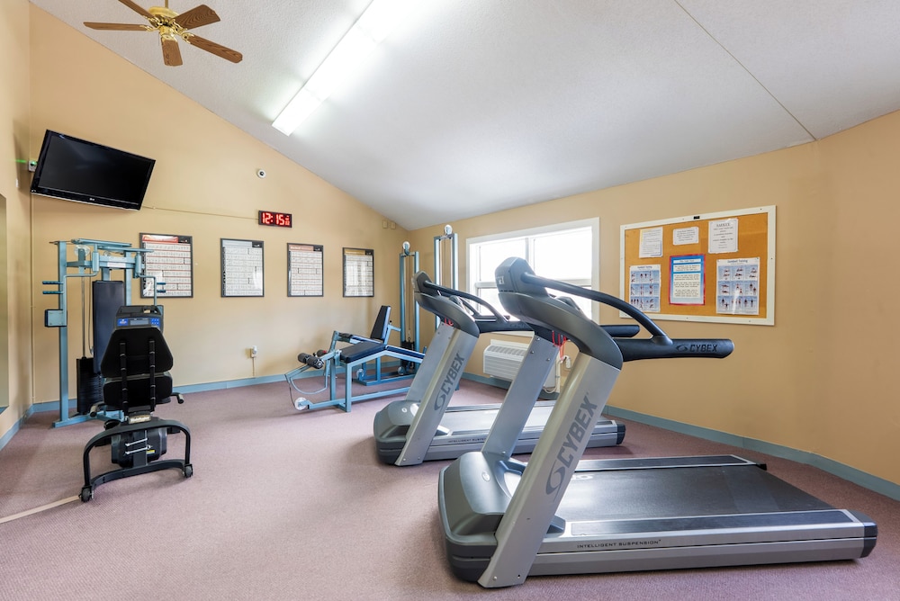 Fireside Inn & Suites Gilford - photo 55