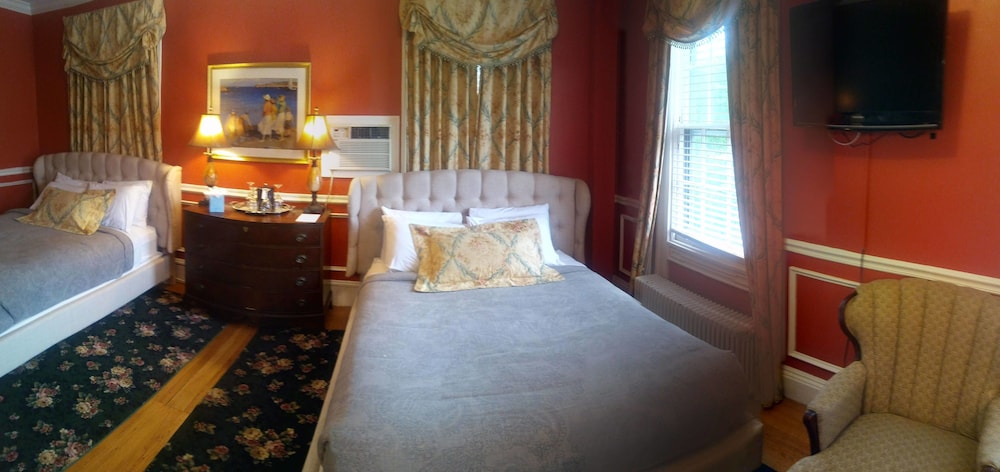 Bellevue Manor - photo 12