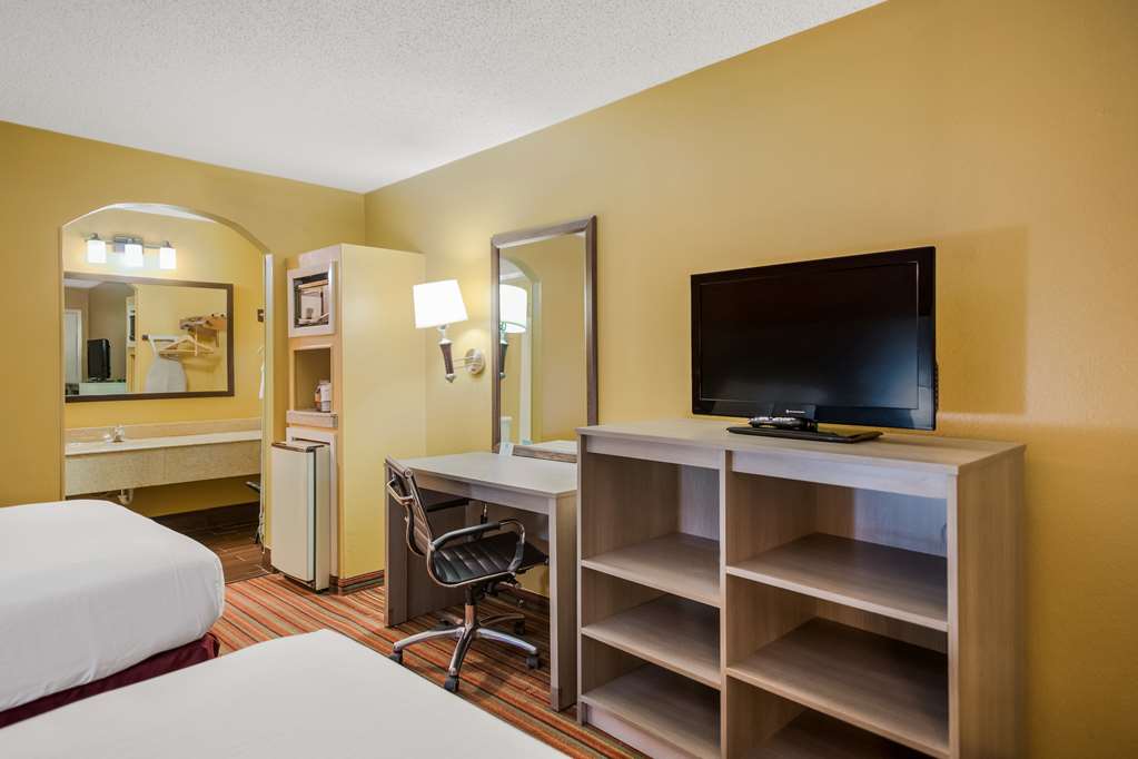 SureStay Hotel by Best Western Mt Pleasant - photo 11