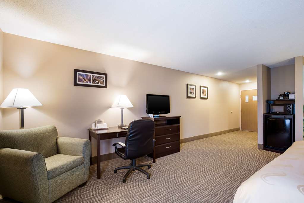 Quality Inn I 70 Near Kansas Speedway - photo 15