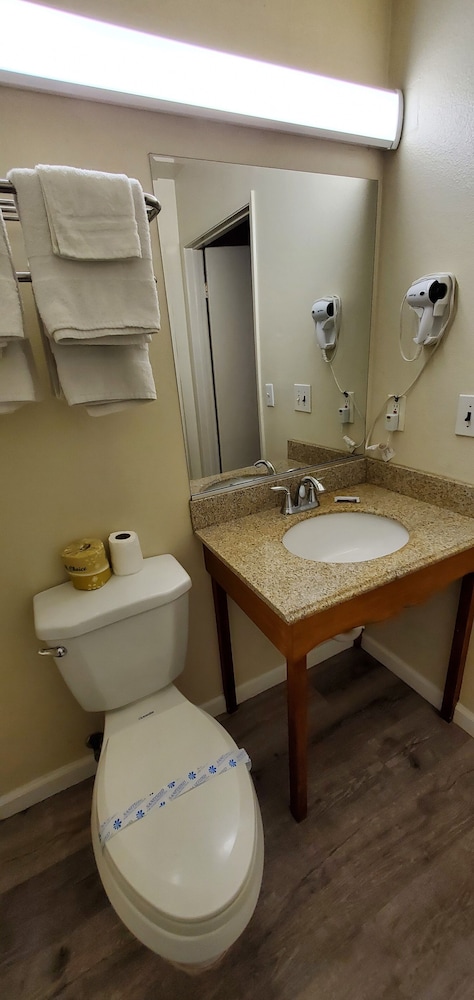 Anaheim National Inn - photo 80