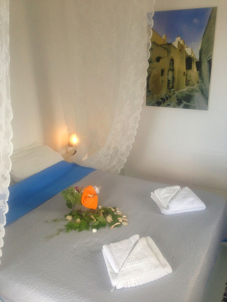 Thea Luxury Resort — Fira — photo 5