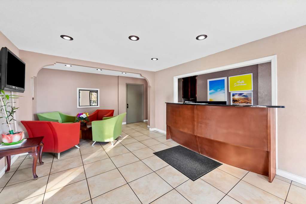 Days Inn by Wyndham Brownsville - photo 9