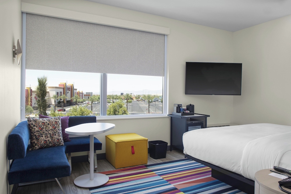 Aloft Glendale at Westgate - photo 12