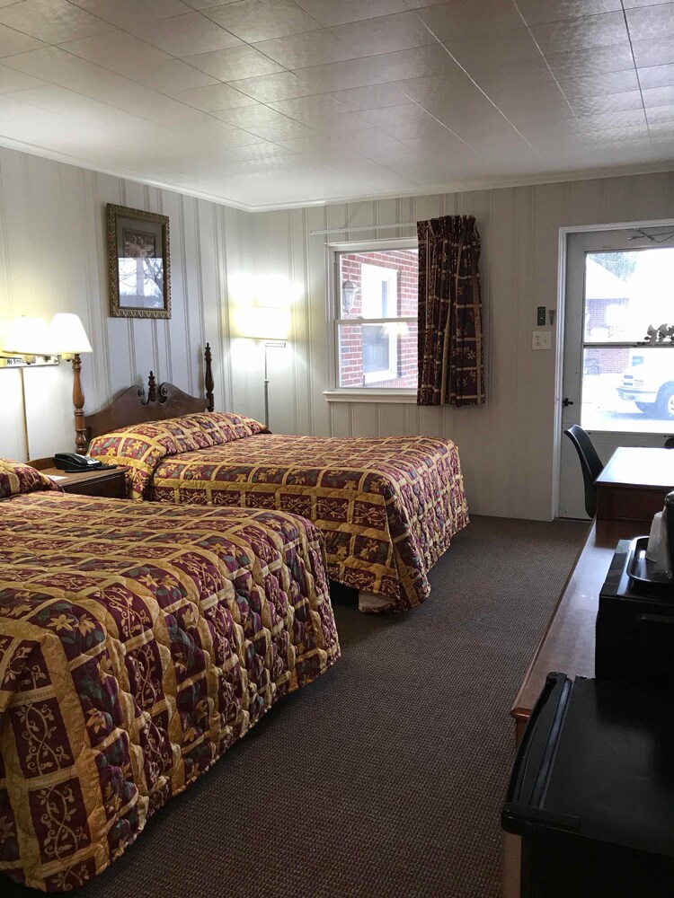 Lancaster Motel - photo 14