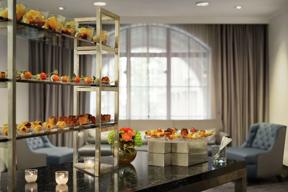 Hilton New Orleans St. Charles Avenue - photo 54