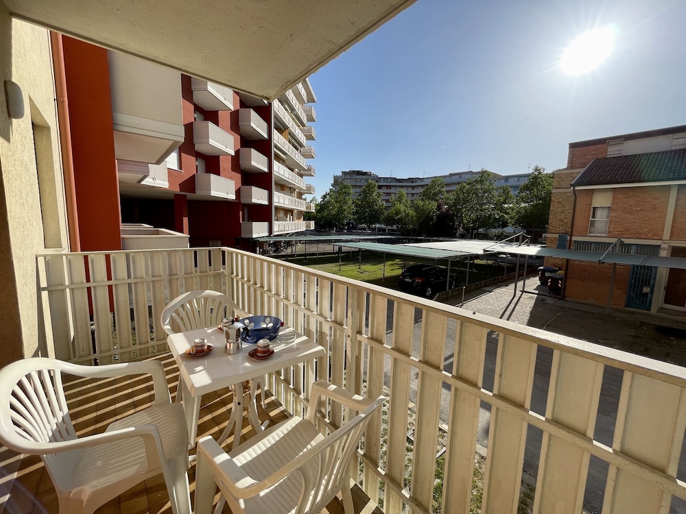 Holiday by the Pool Lovely Flat With Balcony — 4-Star Luxury Hotel in Caorle, Italy