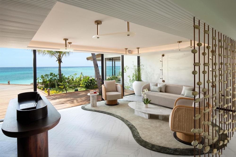 Hilton Maldives Amingiri Resort & Spa — Male — photo 4