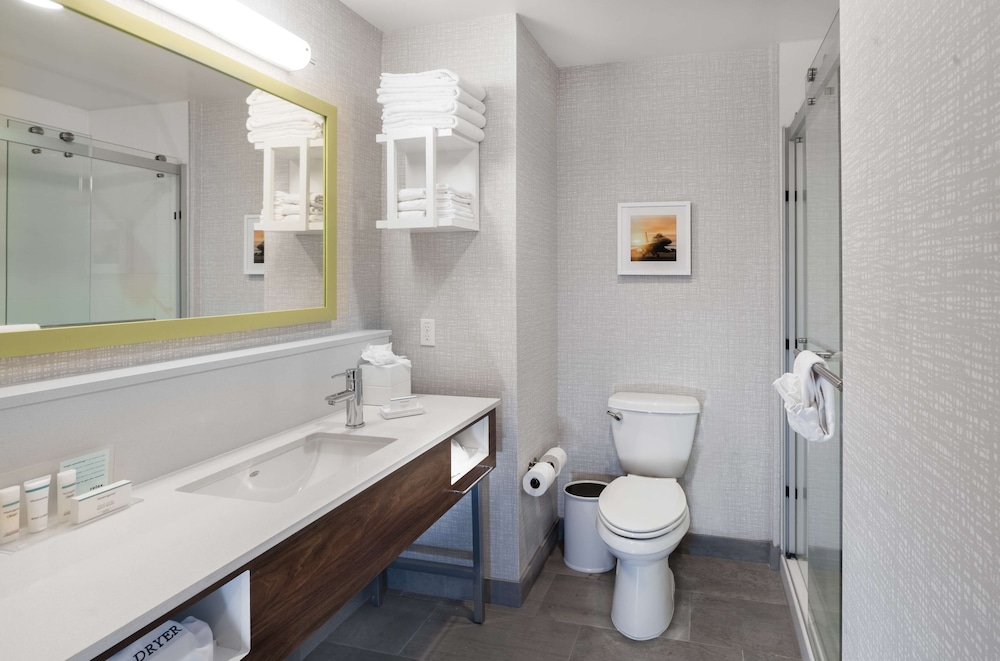 Hampton Inn Riverside March Air Force Base - photo 12