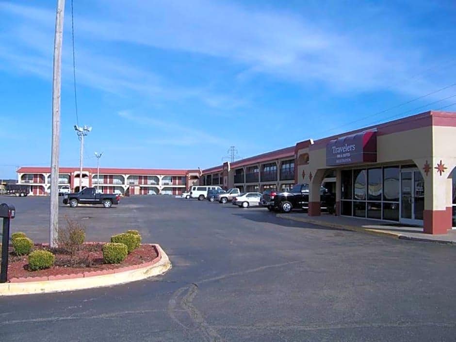 Traveler's Inn & Suites Oklahoma City Airport - photo 2