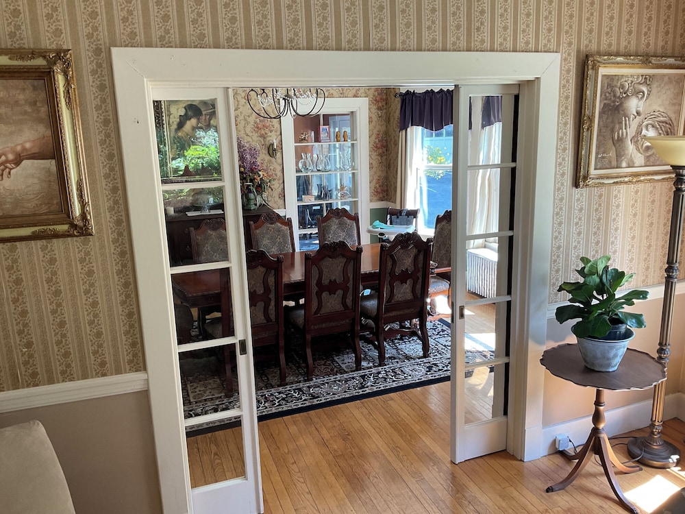 Taylor Edes Inn - photo 18