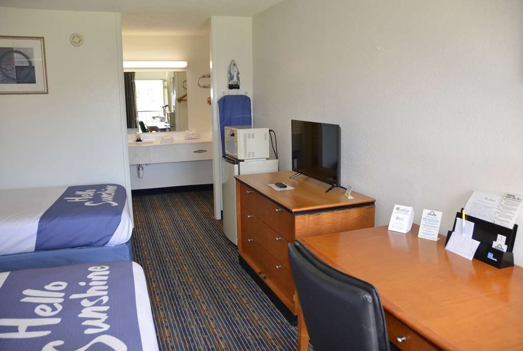 Days Inn by Wyndham Luray Shenandoah - photo 26