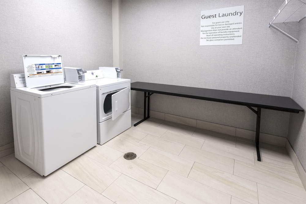Holiday Inn Express & Suites Commerce by IHG - photo 9