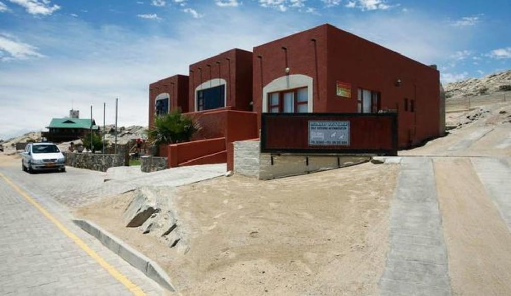 Island Cottage Guesthouse — Luderitz — photo 2