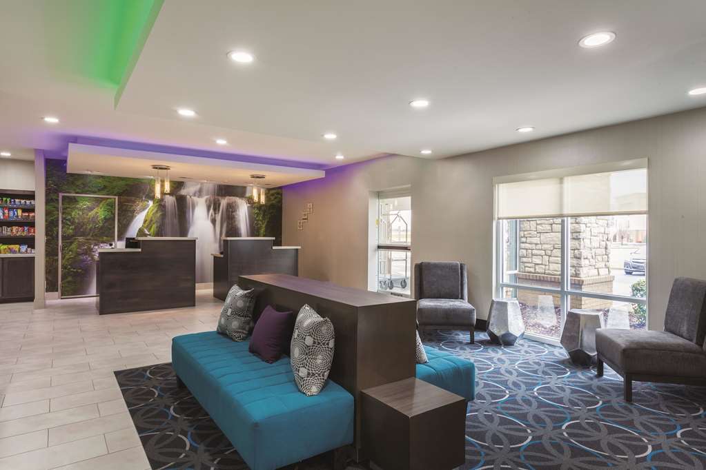 La Quinta Inn & Suites by Wyndham Hopkinsville - photo 4
