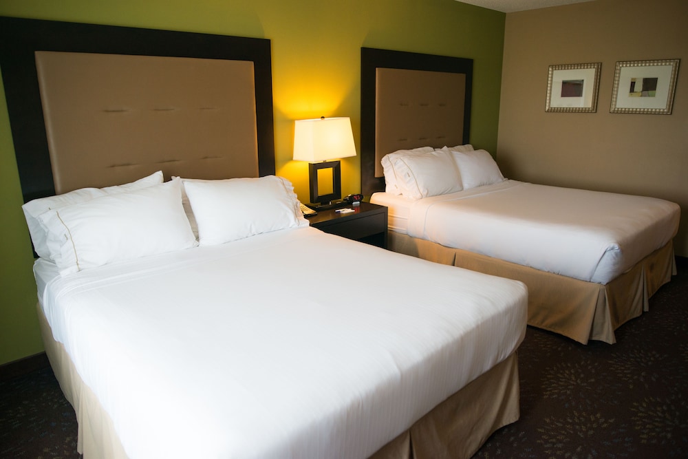 Holiday Inn Express Hotel & Suites Northwood by IHG - photo 8