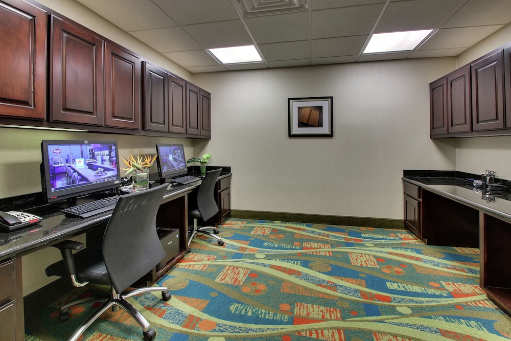 Hampton Inn Vernon - photo 34