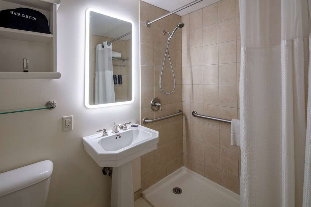 Collegian Hotel & Suites Trademark Collection by Wyndham - photo 11