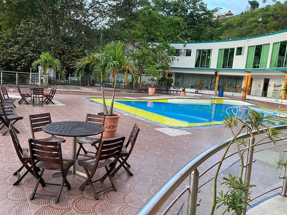 Hotel La Cascada Cristalina — hotel in Melgar