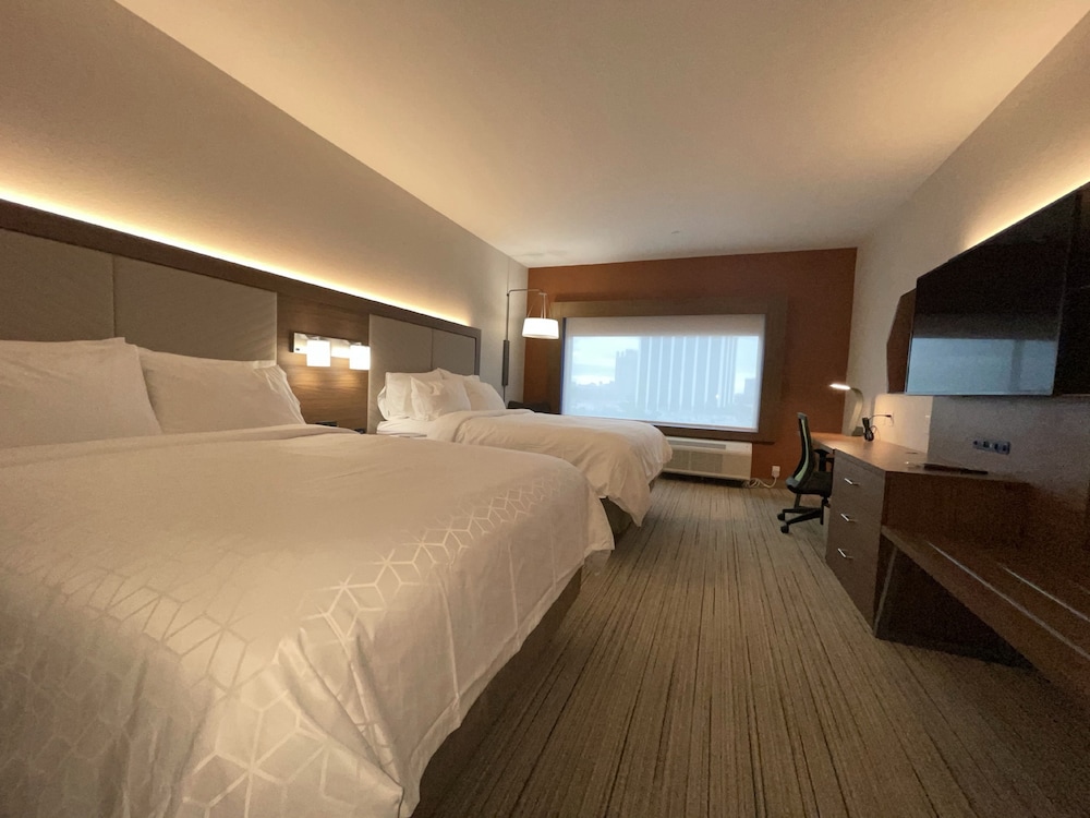 Holiday Inn Express & Suites Dallas Central Market Center by IHG - photo 23