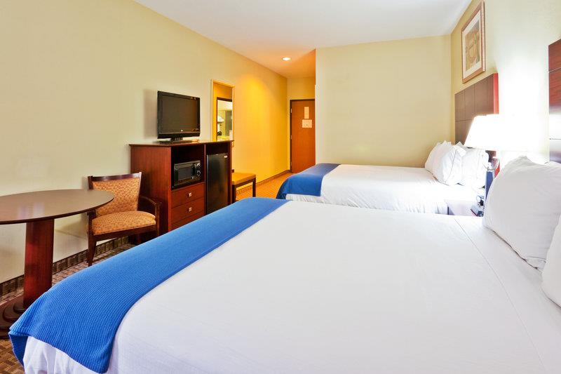 Holiday Inn Express Hotel Suites Magee By Ihg — Magee