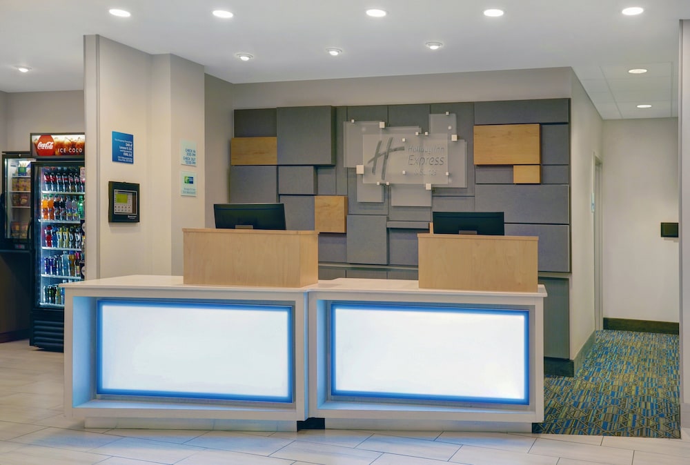 Holiday Inn Express & Suites Lenexa Overland Park Area by IHG - photo 55