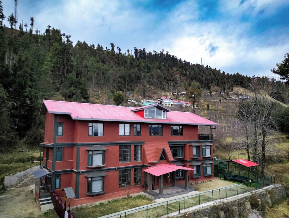 Goroomgo The Himalayan Shire Fagu Shimla — Theog