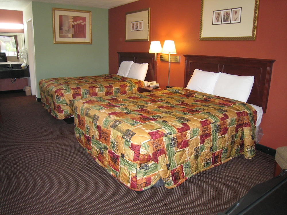 Motel 8 - photo 11