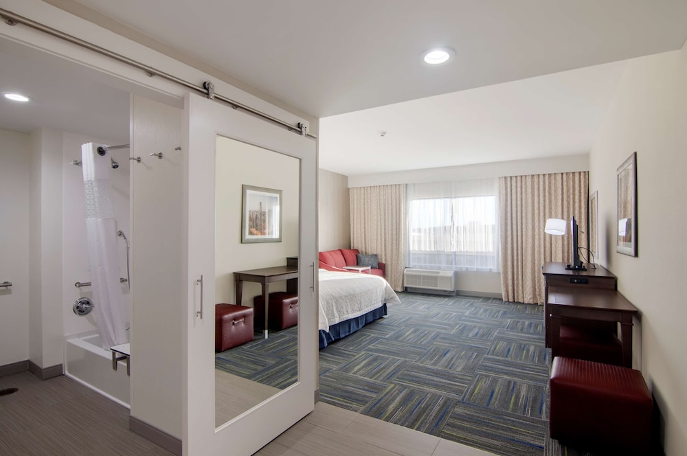 Hampton Inn Oklahoma City Northeast - photo 10