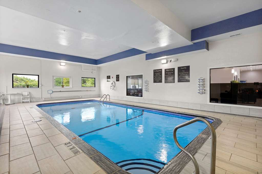 Comfort Inn & Suites Hazelwood St. Louis - photo 26