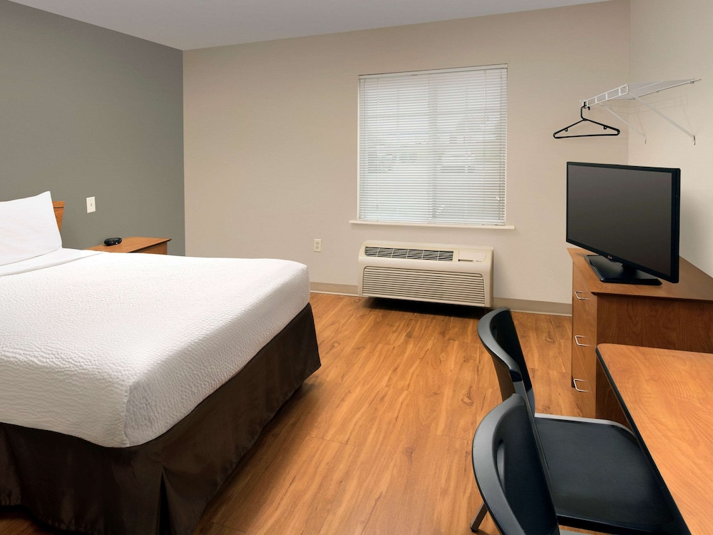 WoodSpring Suites Louisville Clarksville - photo 6
