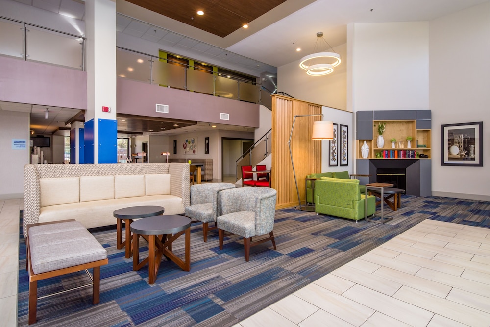 Holiday Inn Express Hotel & Suites Phoenix Airport by IHG - photo 41