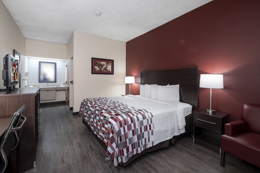 Red Roof Inn Prattville - photo 12