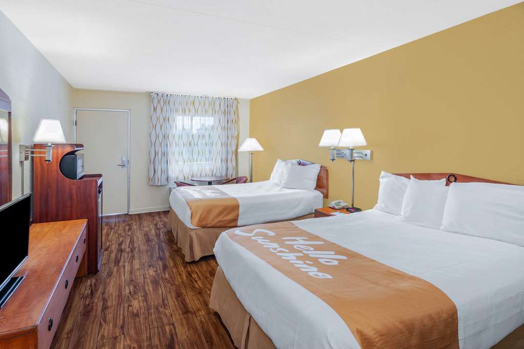 Days Inn by Wyndham Clarksville TN - photo 25