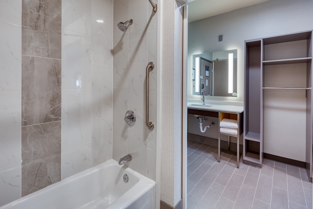 Holiday Inn Kansas City Downtown - photo 35