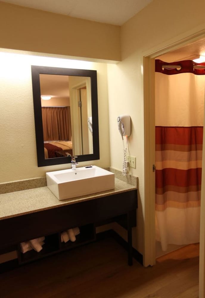 Red Roof Inn PLUS Washington DC Alexandria - photo 24