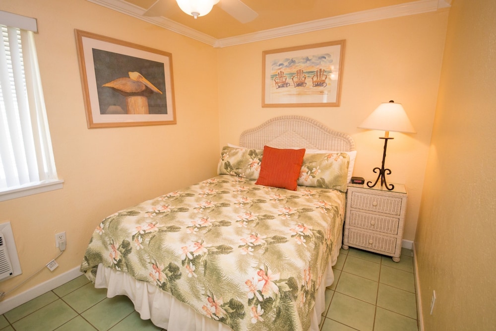 Tradewinds Beach Resort - photo 6