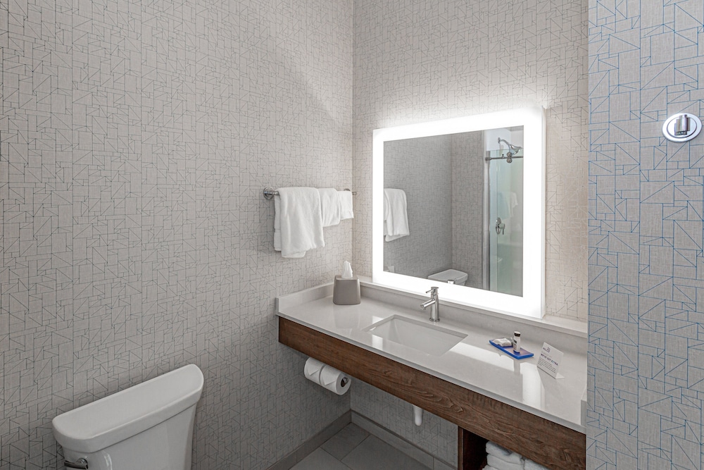 Holiday Inn Express & Suites Columbus Worthington by IHG - photo 15