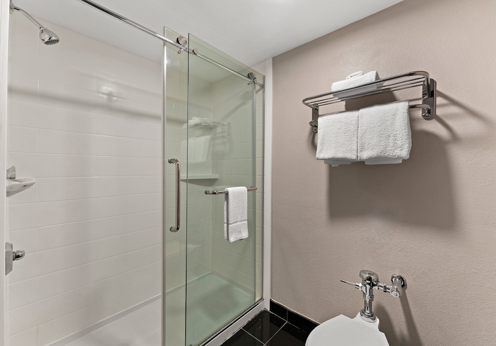 Red Roof Inn Reading - photo 17