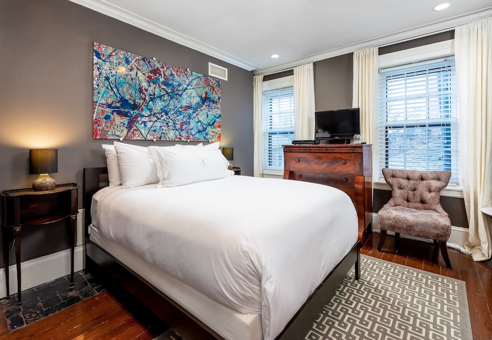 The Dwight D Hotel - photo 9