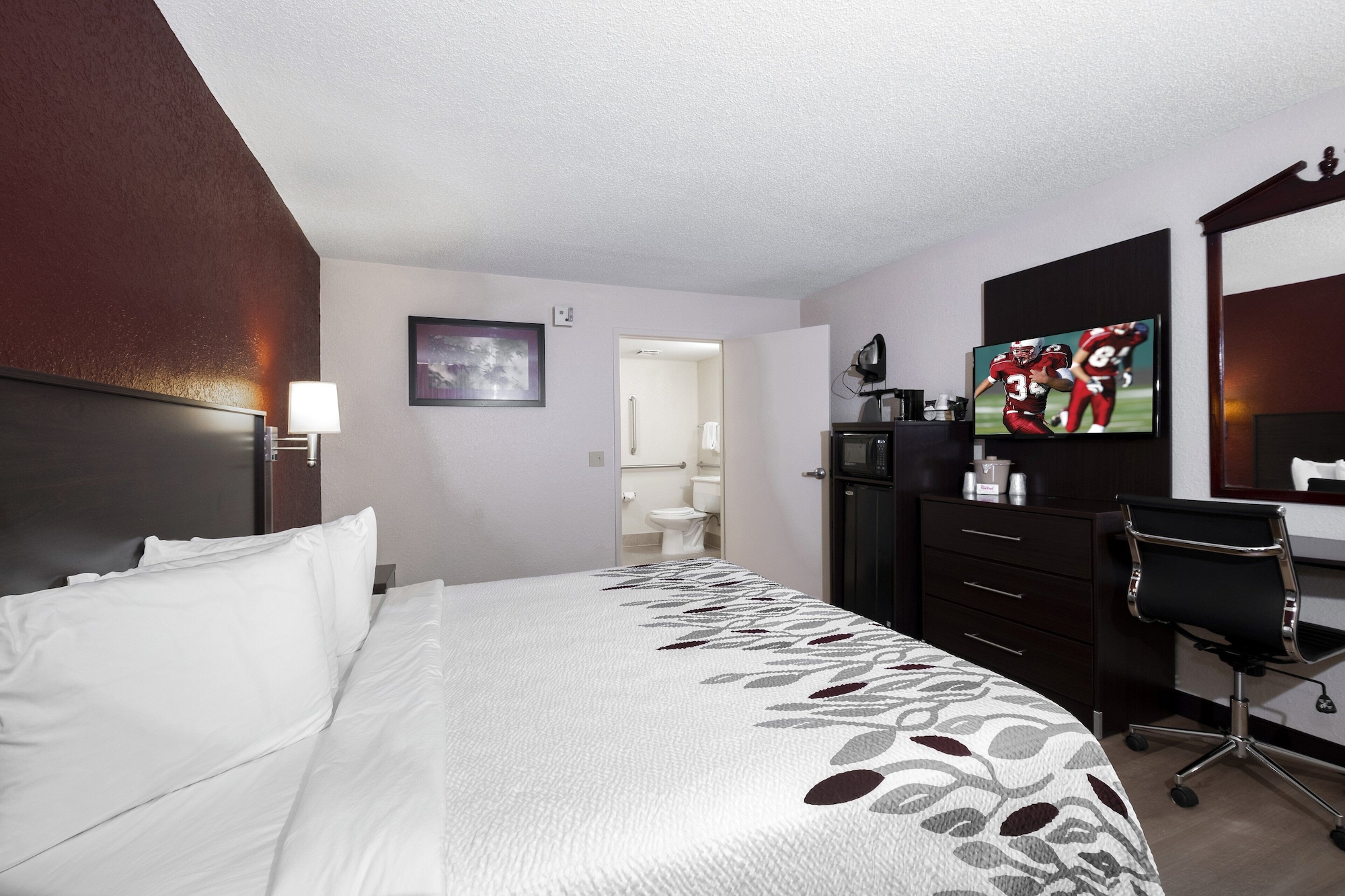 Red Roof Inn Washington DC College Park - photo 3