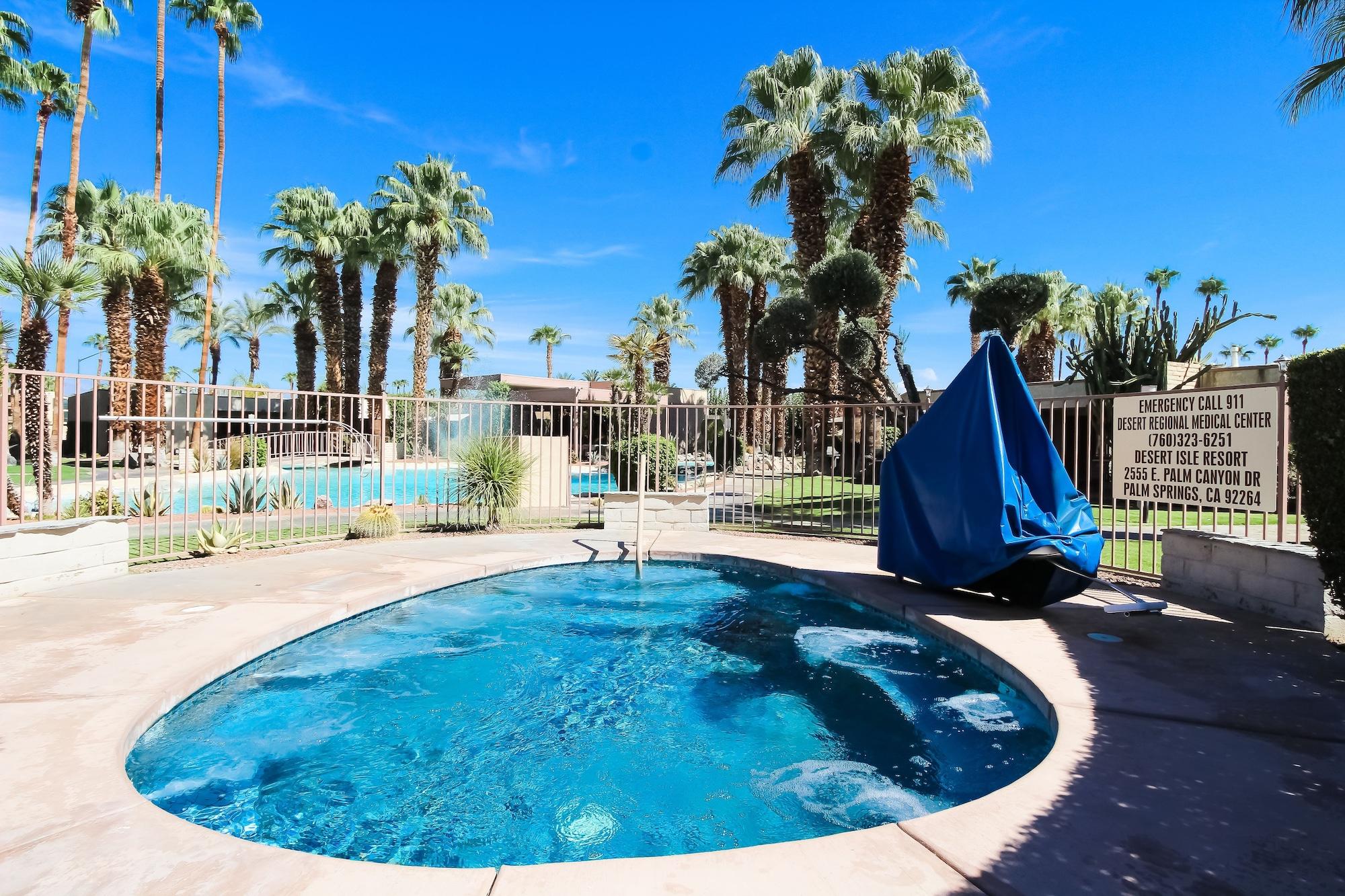 Desert Isle Resort - photo 11