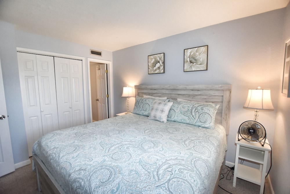 0403 Waters Edge Resort 1 Bedroom Condo by RedAwning - photo 4